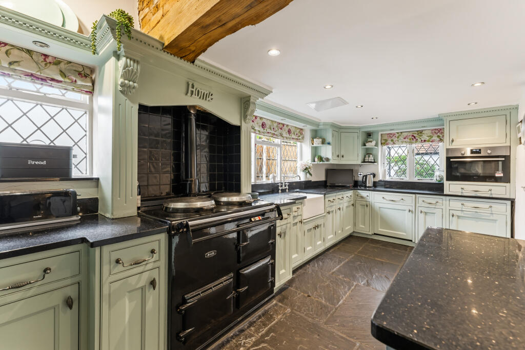 House in Solihull, Kineton Green - View 5