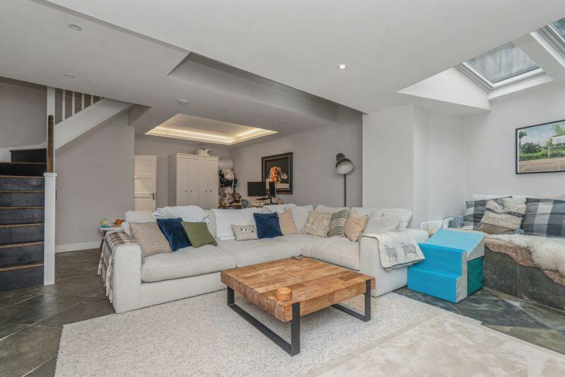 Park Road, Esher, KT10 image 5