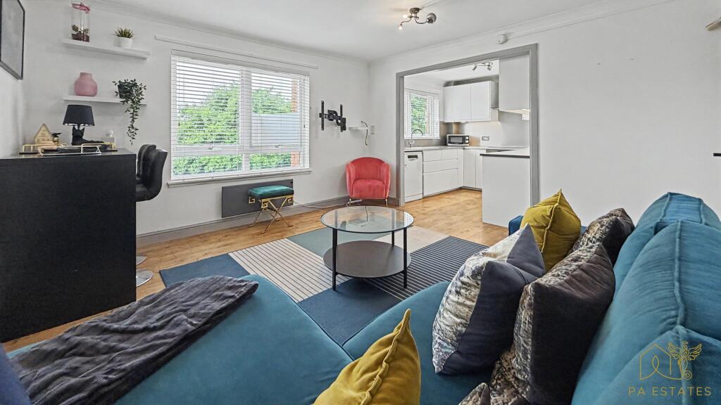 Apartment in Glasgow, Kirkfield - View 2
