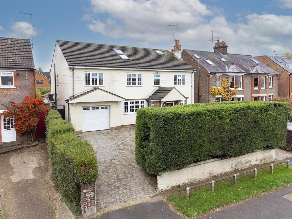 Luton Road, Harpenden