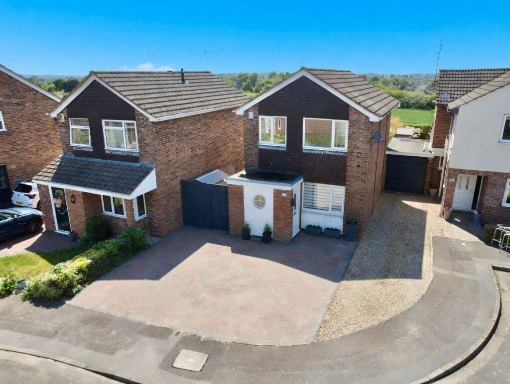 Main image of property: Obelisk Rise, Kingsthorpe, Northampton NN2