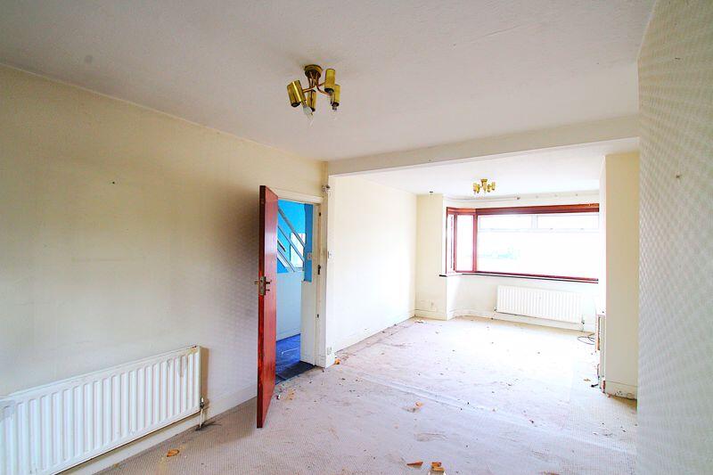 22, Thistledene Avenue, Harrow photo 3