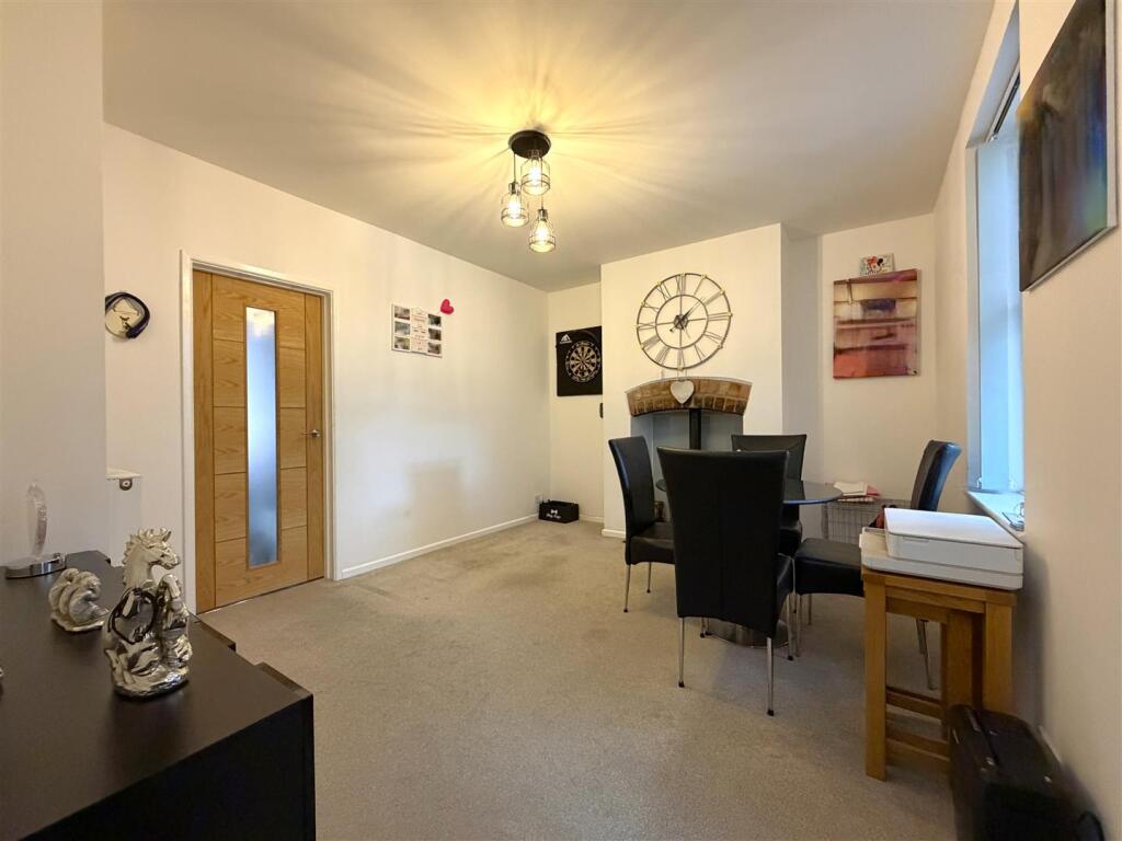 House in Nottingham - View 5