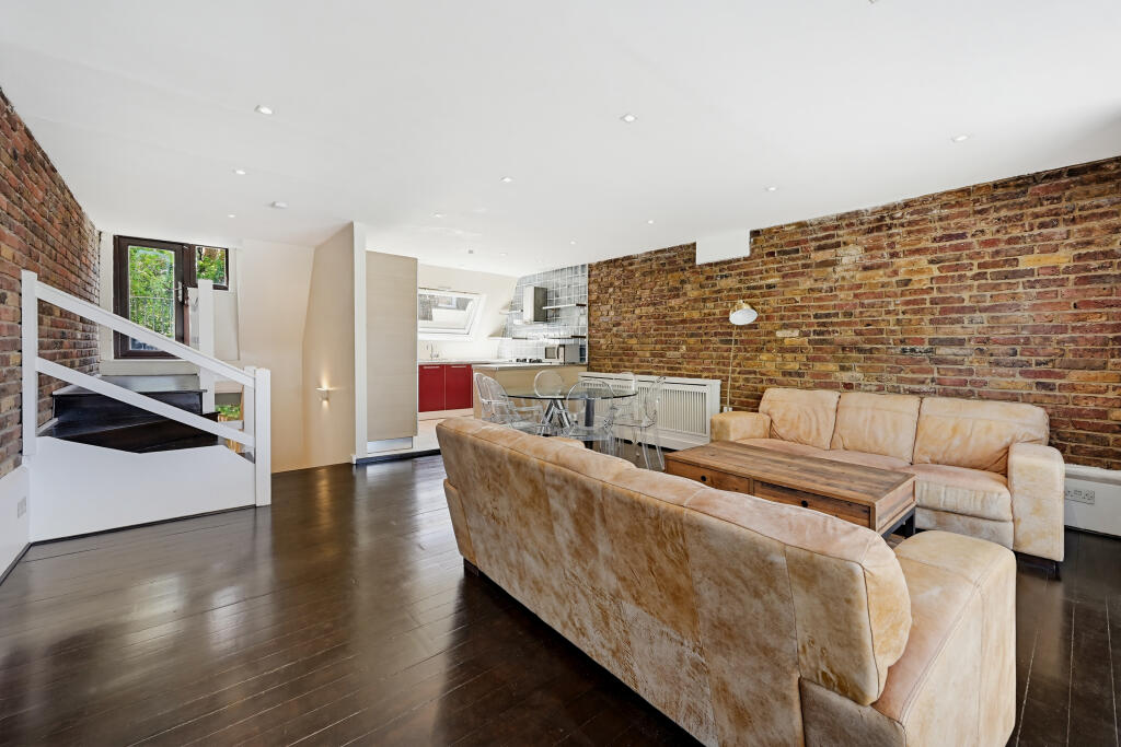 3 bedroom maisonette for rent