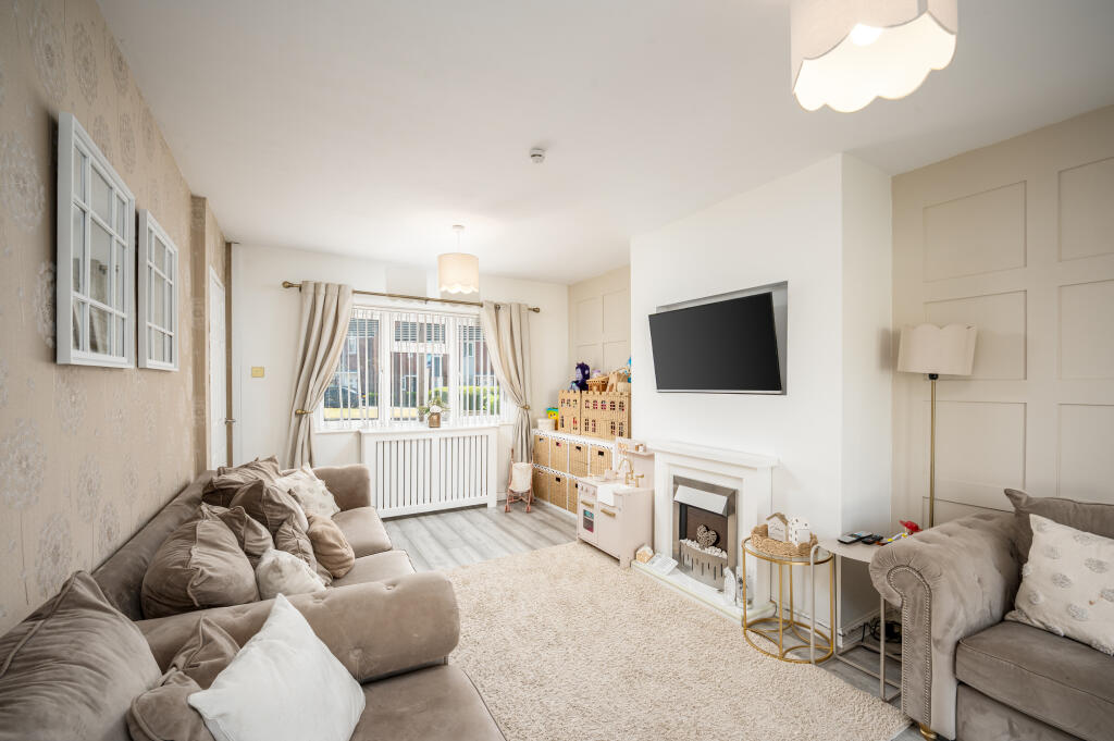 House in Sandwell, West Midlands - More