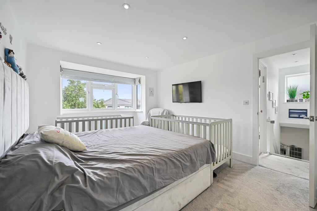 Apartment in Borehamwood, Elstree and Borehamwood - More