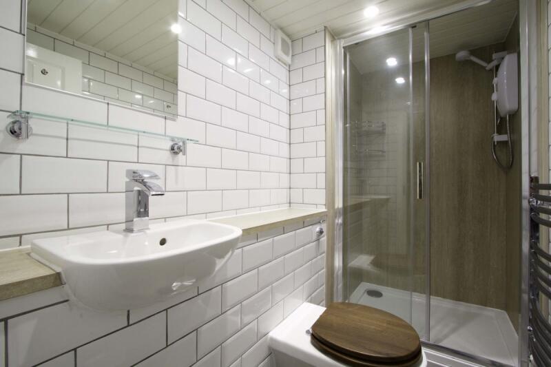 6 bedroom terraced house for rent