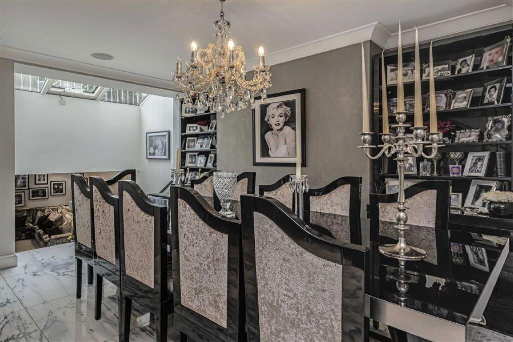 House in London - View 5