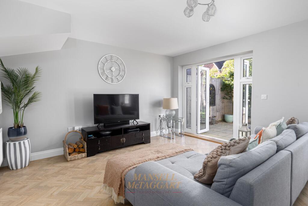 House in Redhill - View 4
