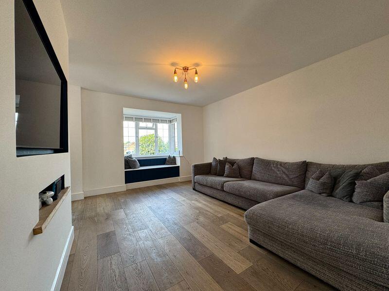 Collingwood Close, Luton photo 3