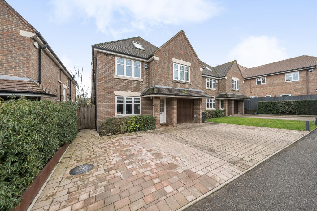 Main image of property: Penn Road, St. Albans, AL2