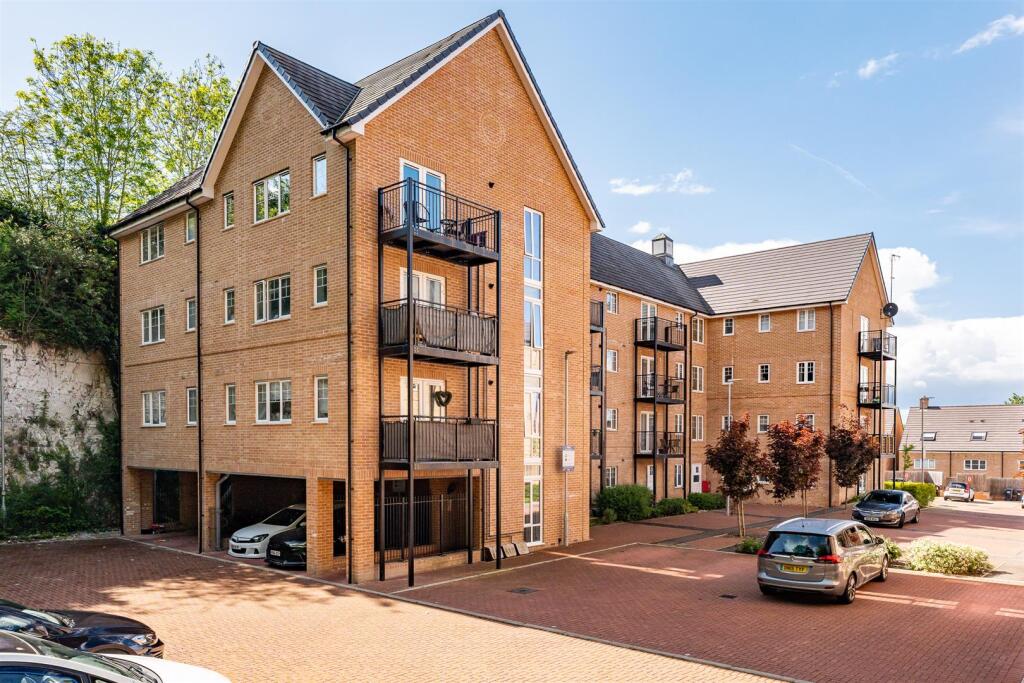 Main image of property: Arnold Close, Hertford