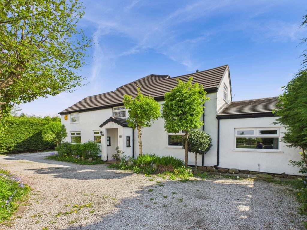 Main image of property: Park Lane, Maghull, Liverpool, Merseyside, L31