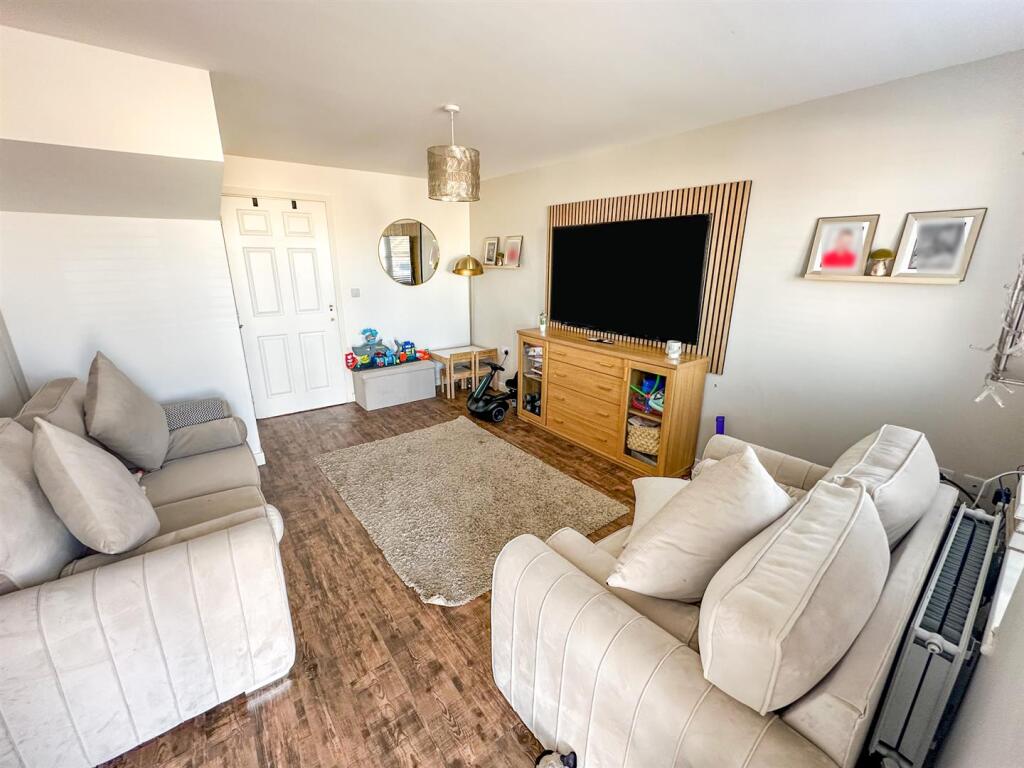 House in Northampton - View 3