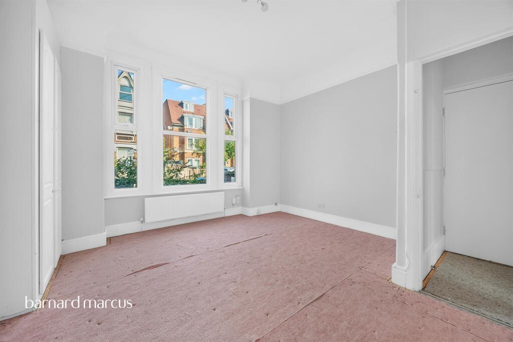 Apartment in London, Thornton Heath - More