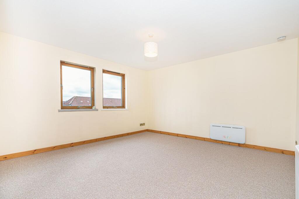 Apartment in Lumphinnans, Fife - View 5