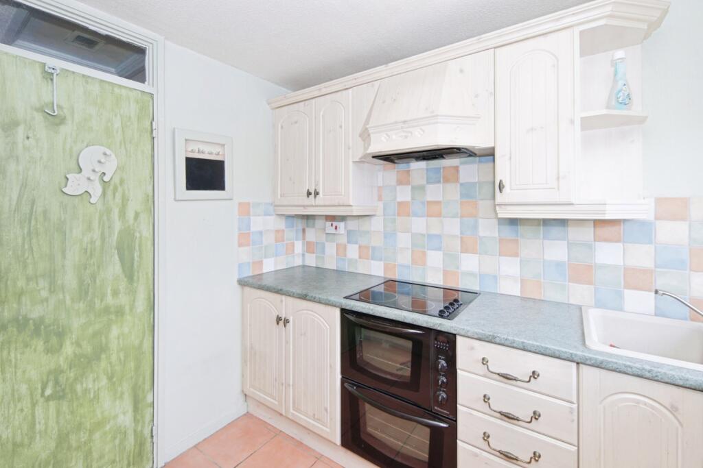 Apartment in Solihull, Chelmsley Wood - More
