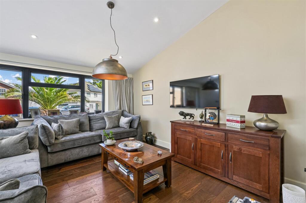 House in Kingston upon Thames - View 5