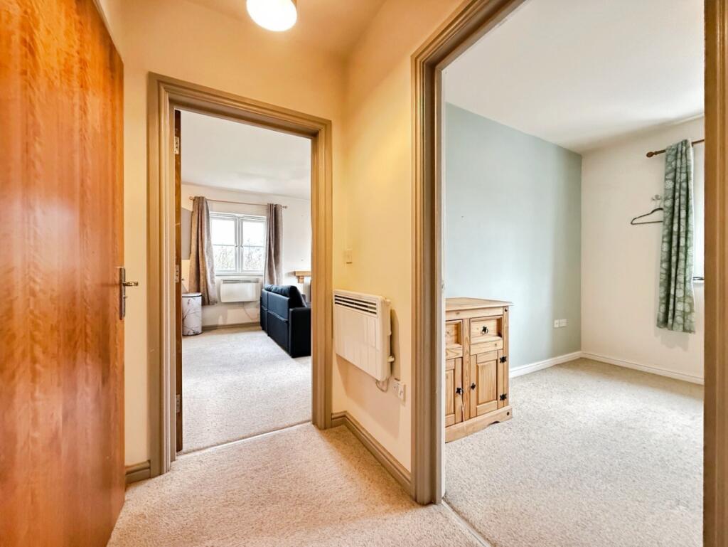 Apartment in Pontarddulais - View 5