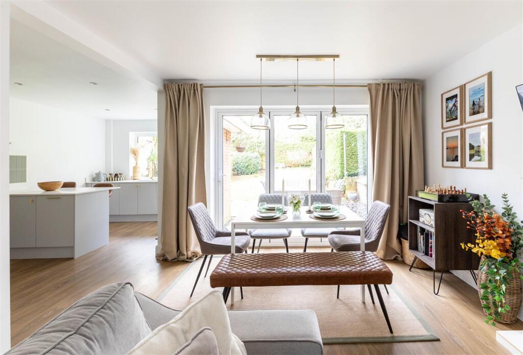 Whittlewood Close, St. Leonards-On-Sea photo 4