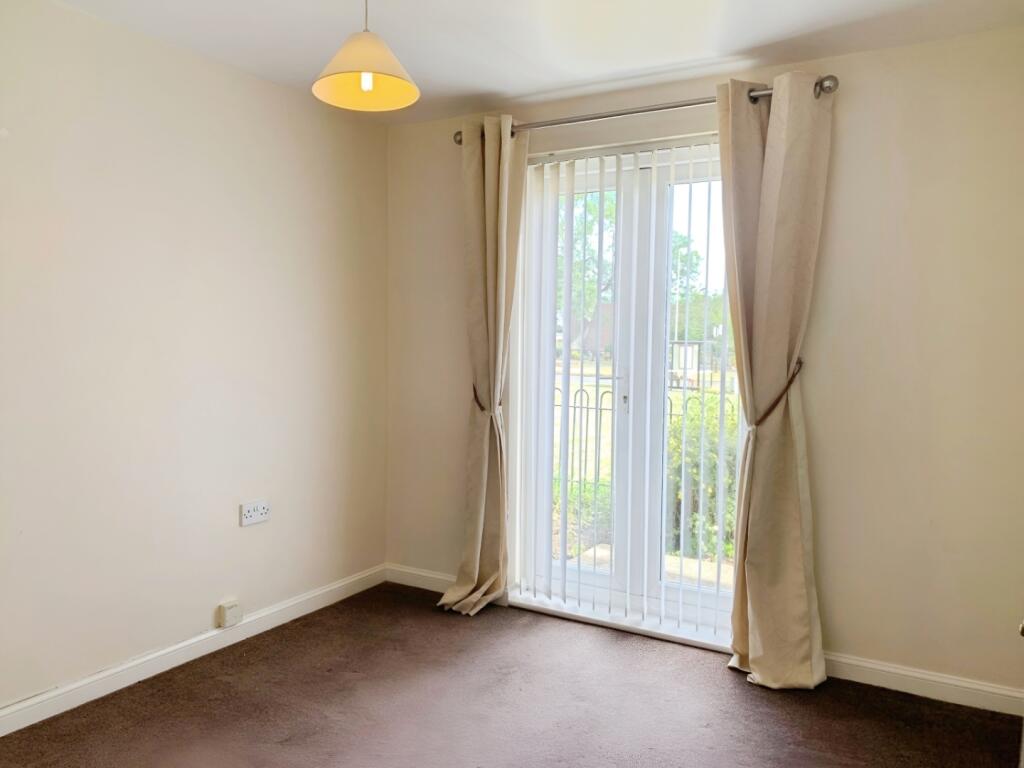 Apartment in North Tyneside, North East - View 5