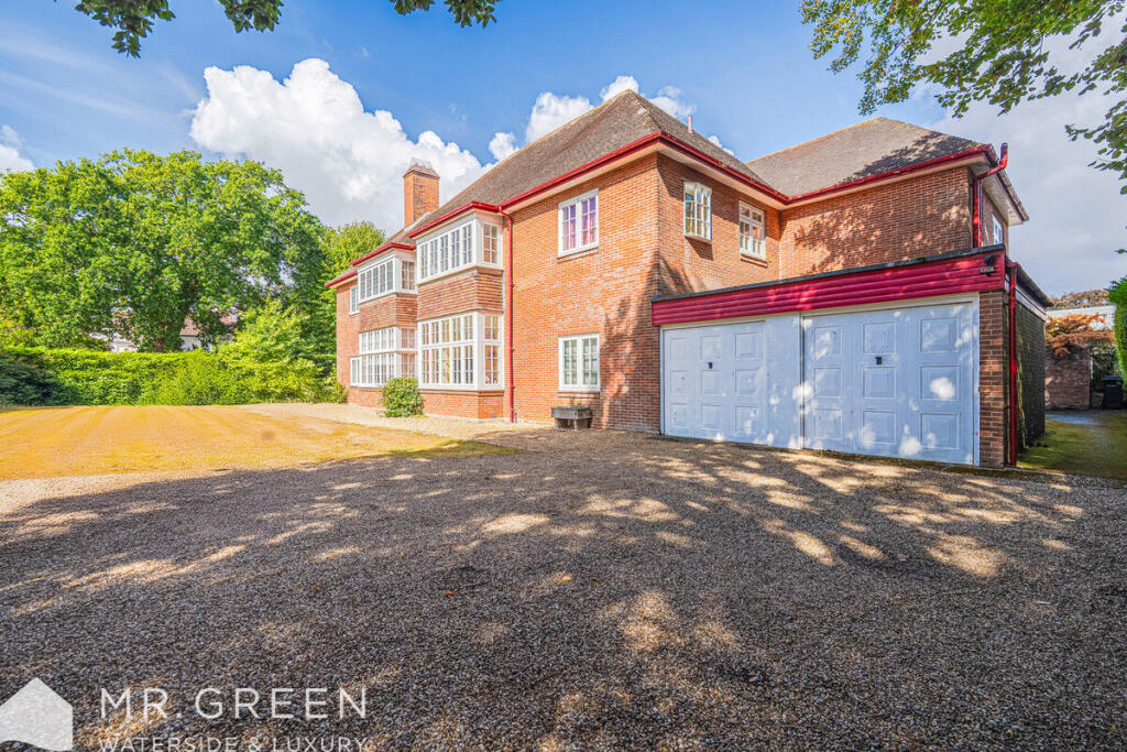 Main image of property: Beechwood Avenue, Southbourne, Bournemouth, BH5 1LX