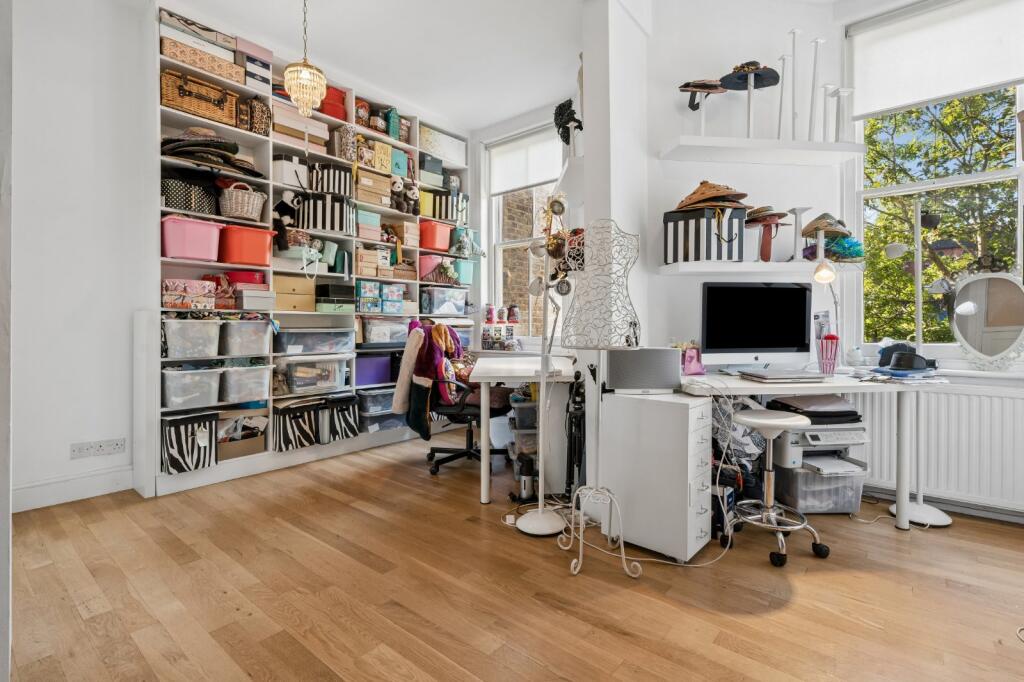 Apartment in London, City of Westminster - More