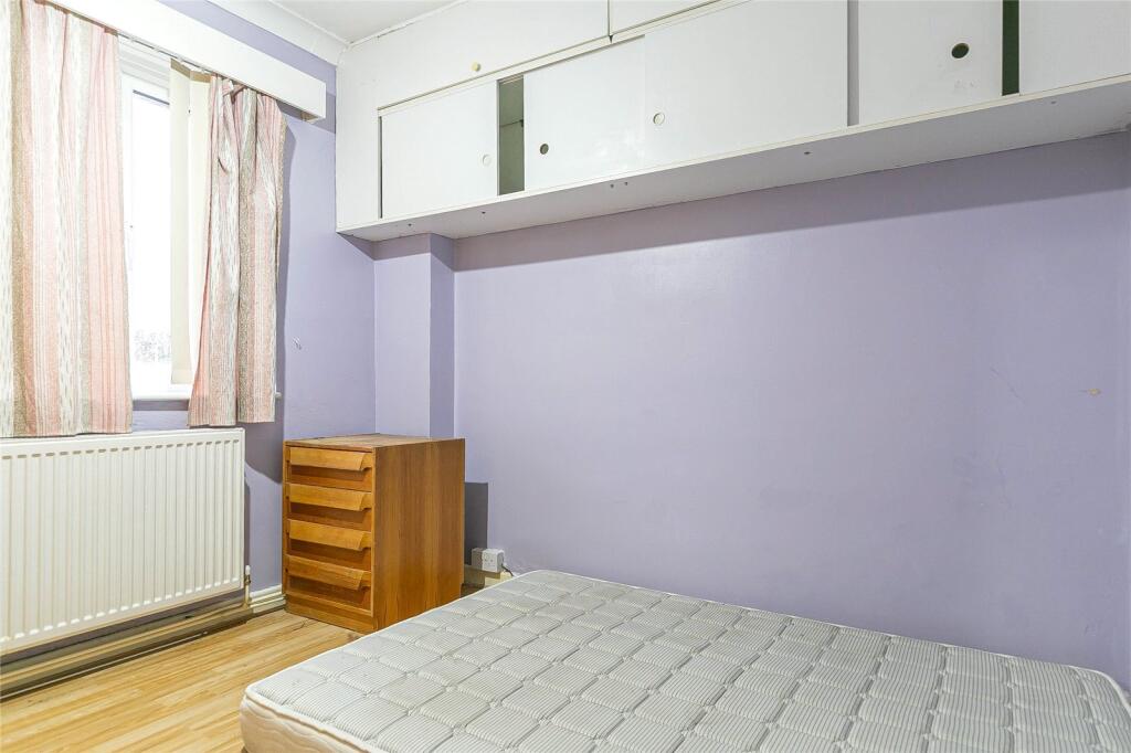 6 bedroom detached house for rent