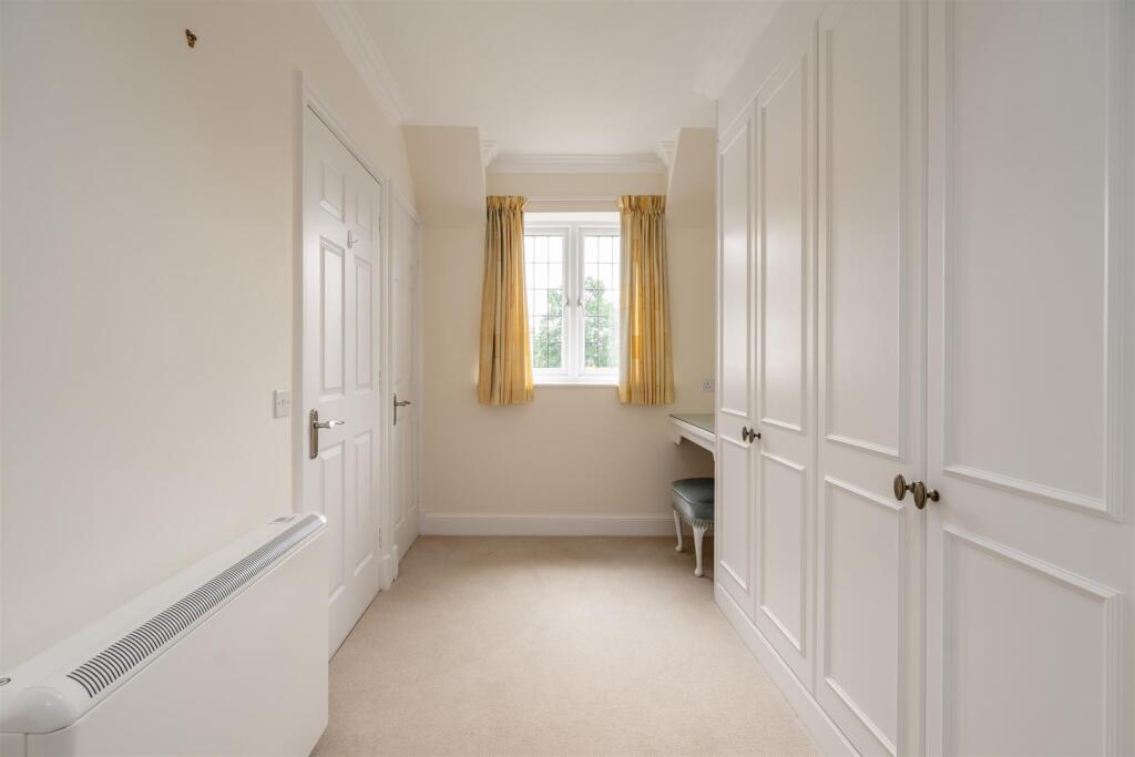 Avenue Road, Dorridge, Solihull - More