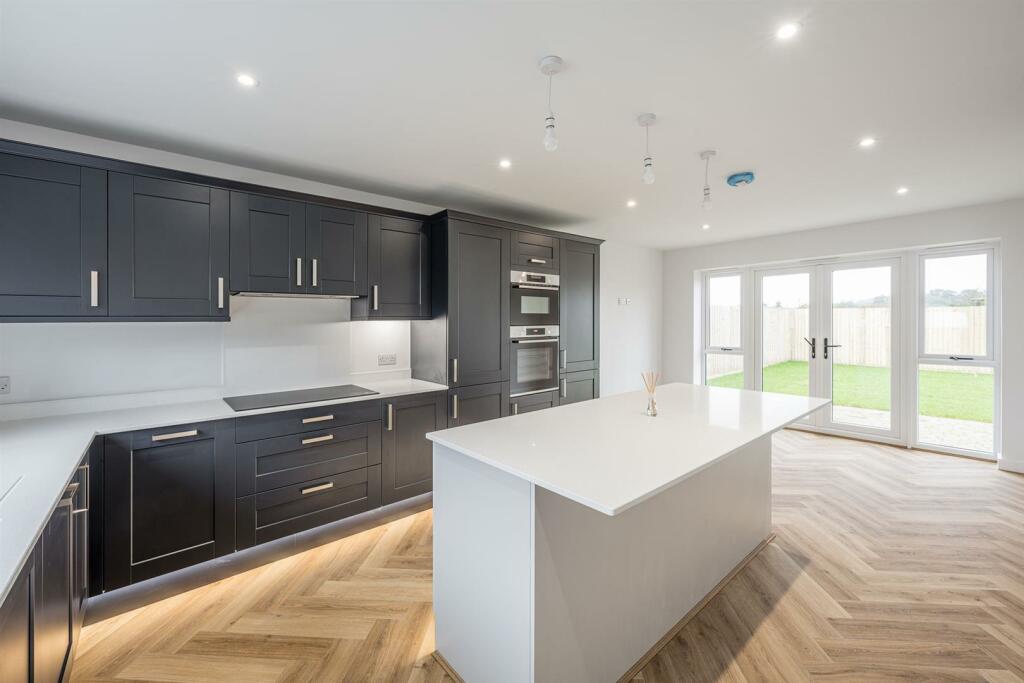 The Stableyard, Mile Flat Farm, Greensforge, Wall Heath, DY6 0AU photo 3