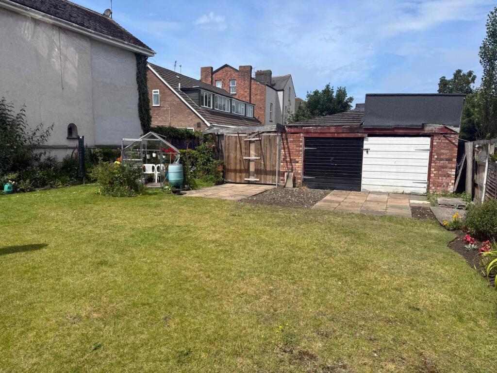 Apartment in Preston - View 2