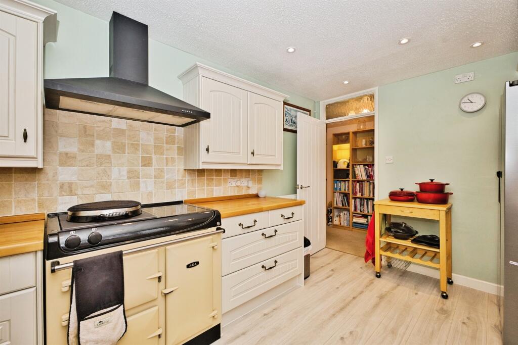 House in Taunton - View 5