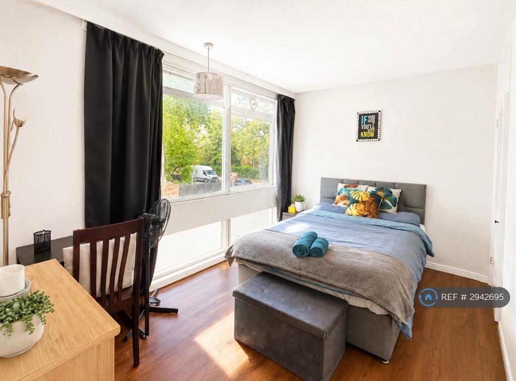 Apartment in London - View 5