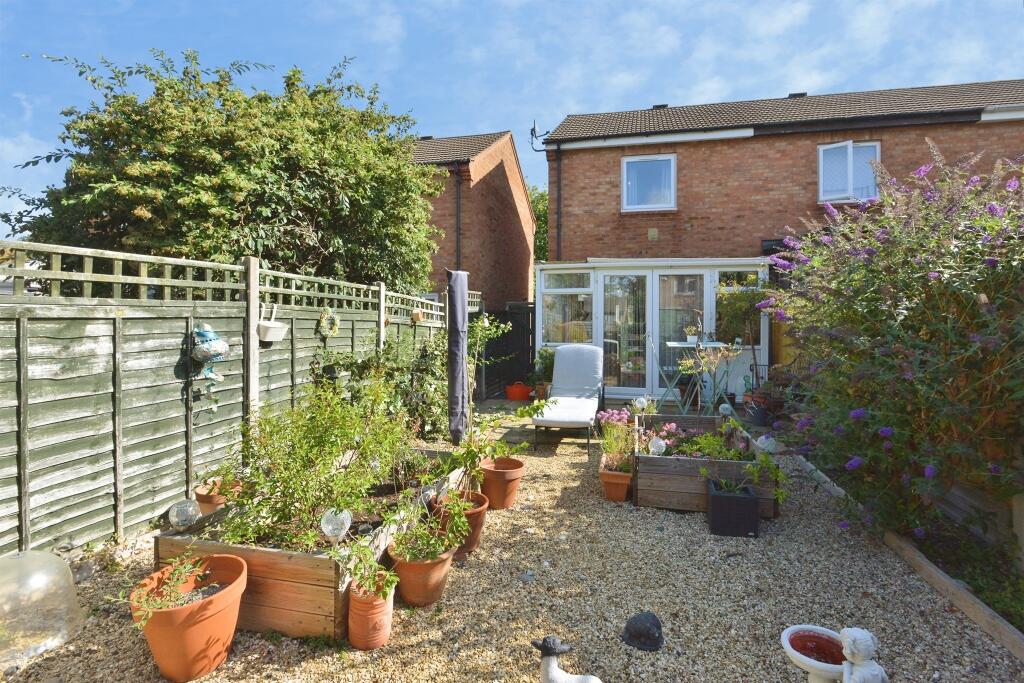 House in Milton Keynes, Campbell Park - More