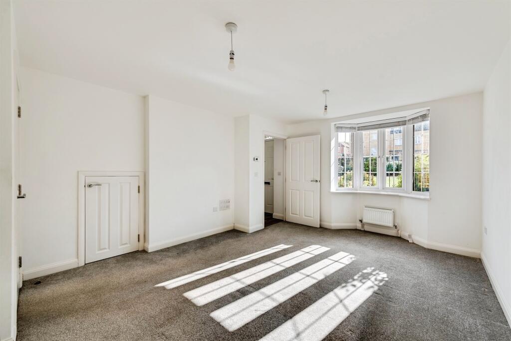 House in West Oxfordshire, Witney - More