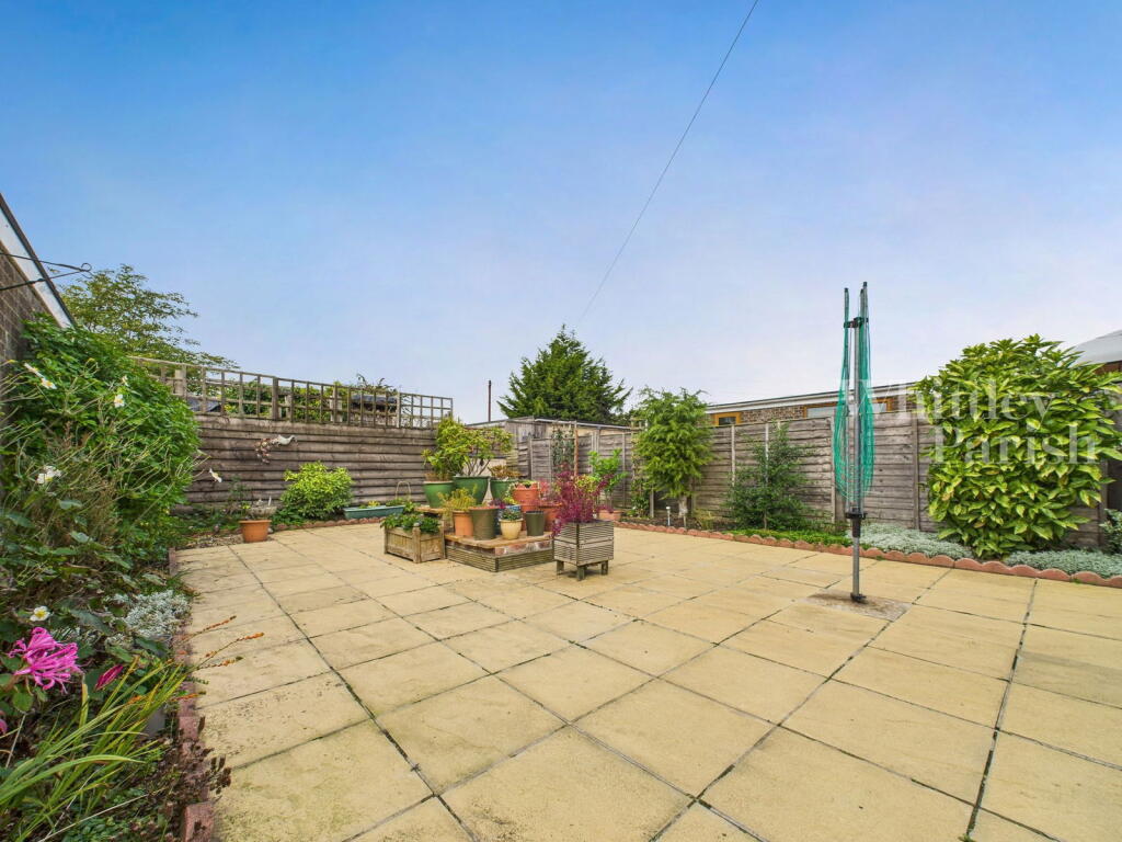 St. Michaels Road, Long Stratton, Norwich, NR15 2PJ photo 2