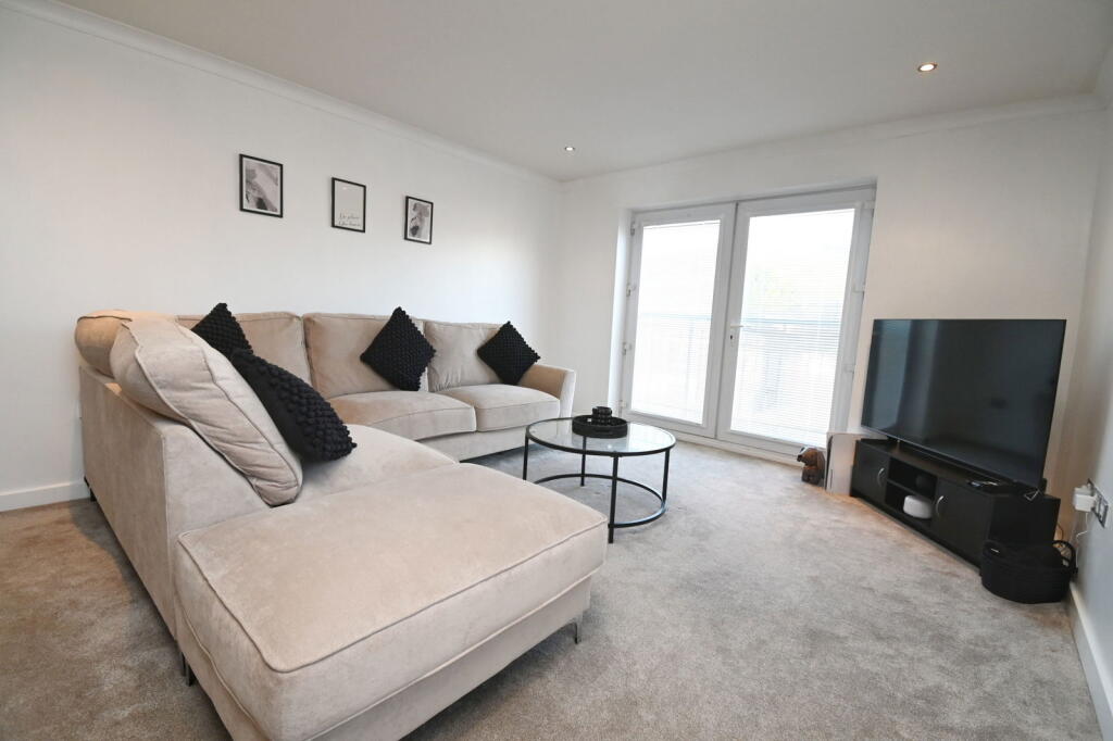 Barnsley Road, Dodworth, Barnsley, S75 3LT photo 3