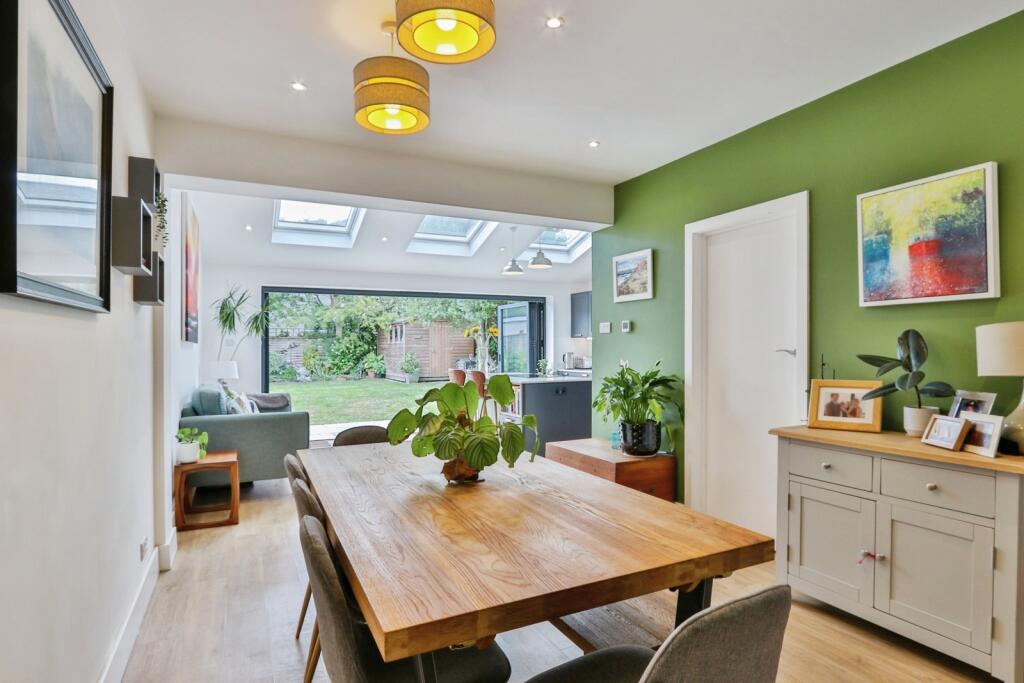 Ashmore Crescent, POOLE, Dorset, BH15 photo 5