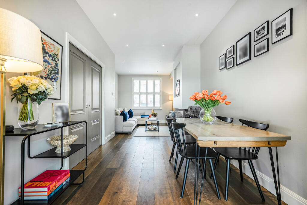 House in London - View 3