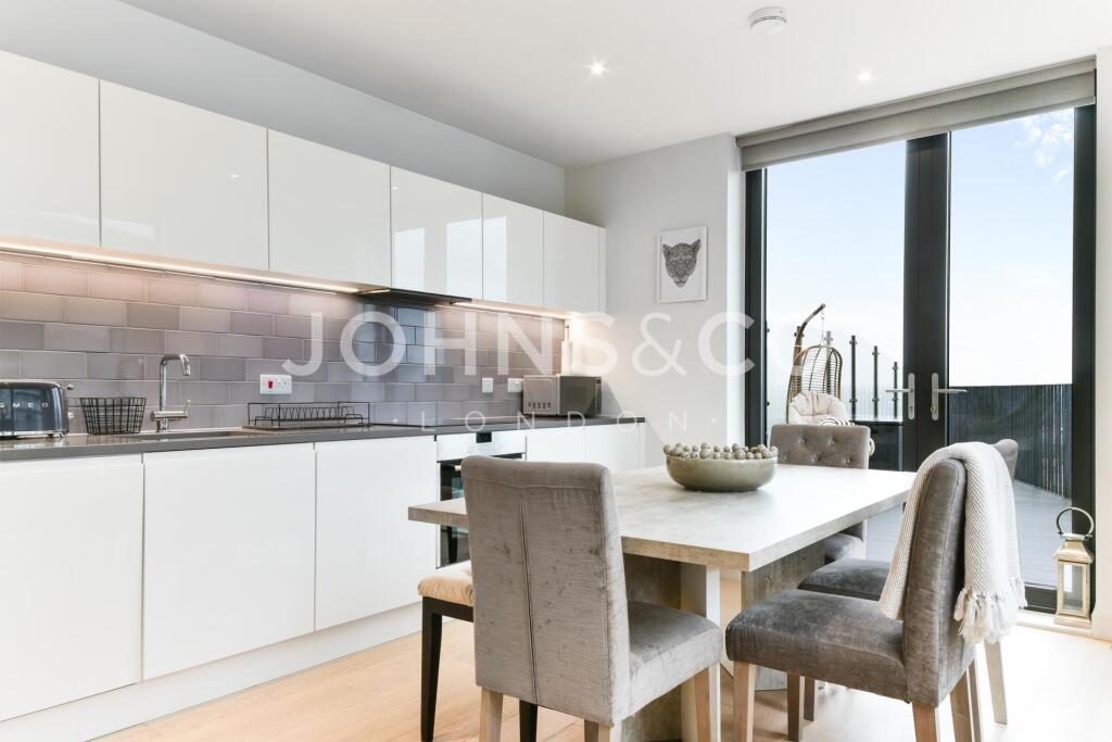 Apartment in London - View 3