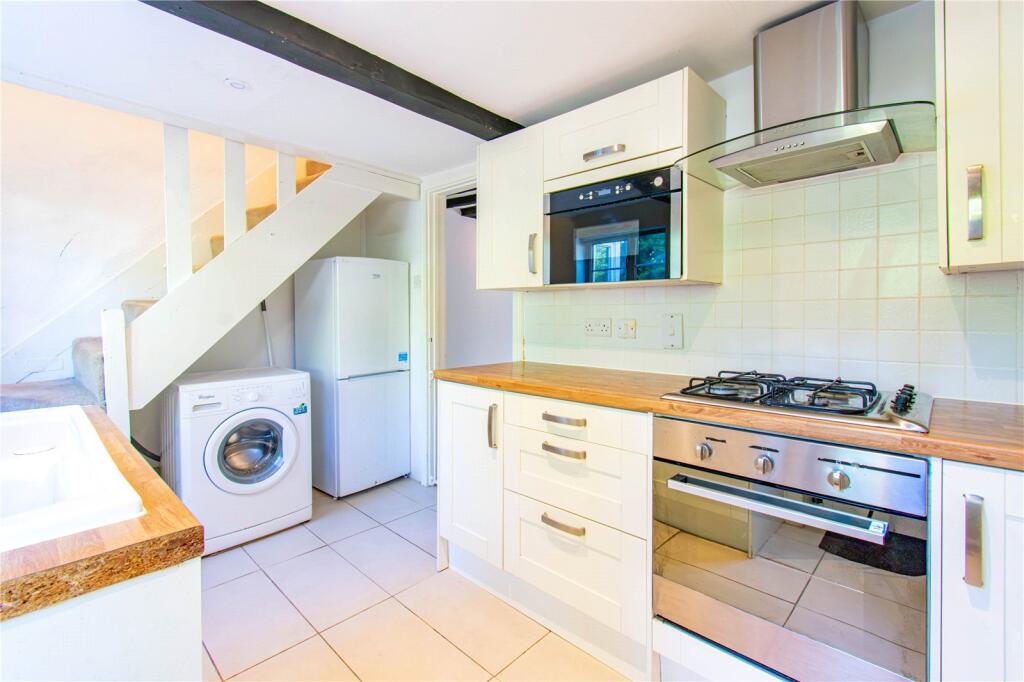 House in Devizes, Wiltshire - View 2