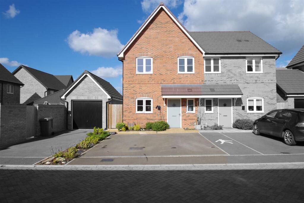 Main image of property: Scafell Pike, Didcot