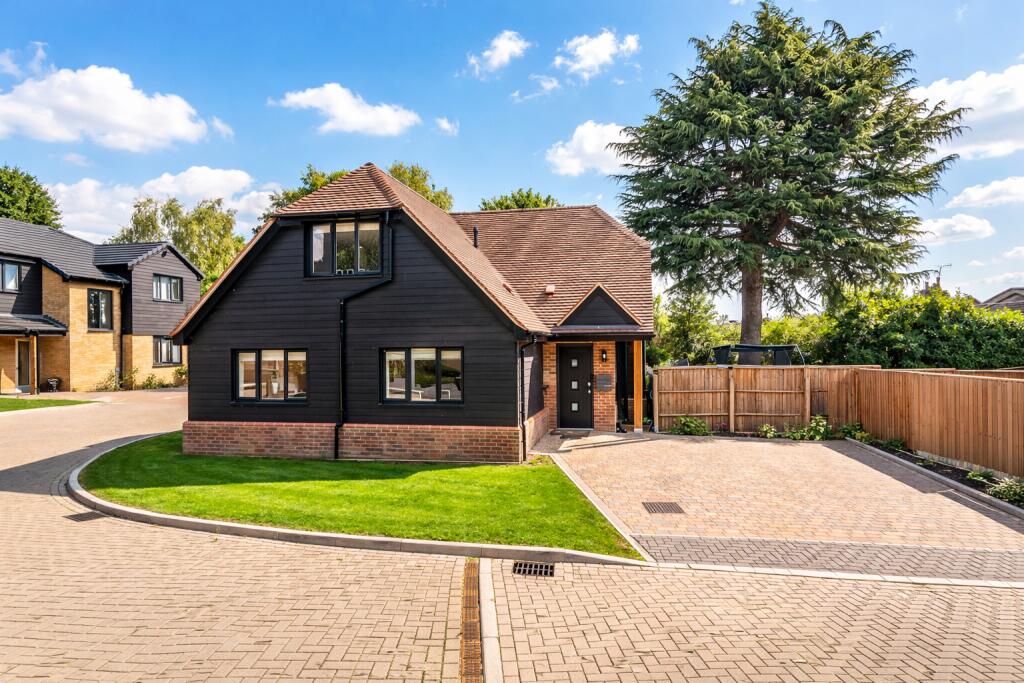 Main image of property: Garden Court, Kimpton, Hitchin, Hertfordshire, SG4