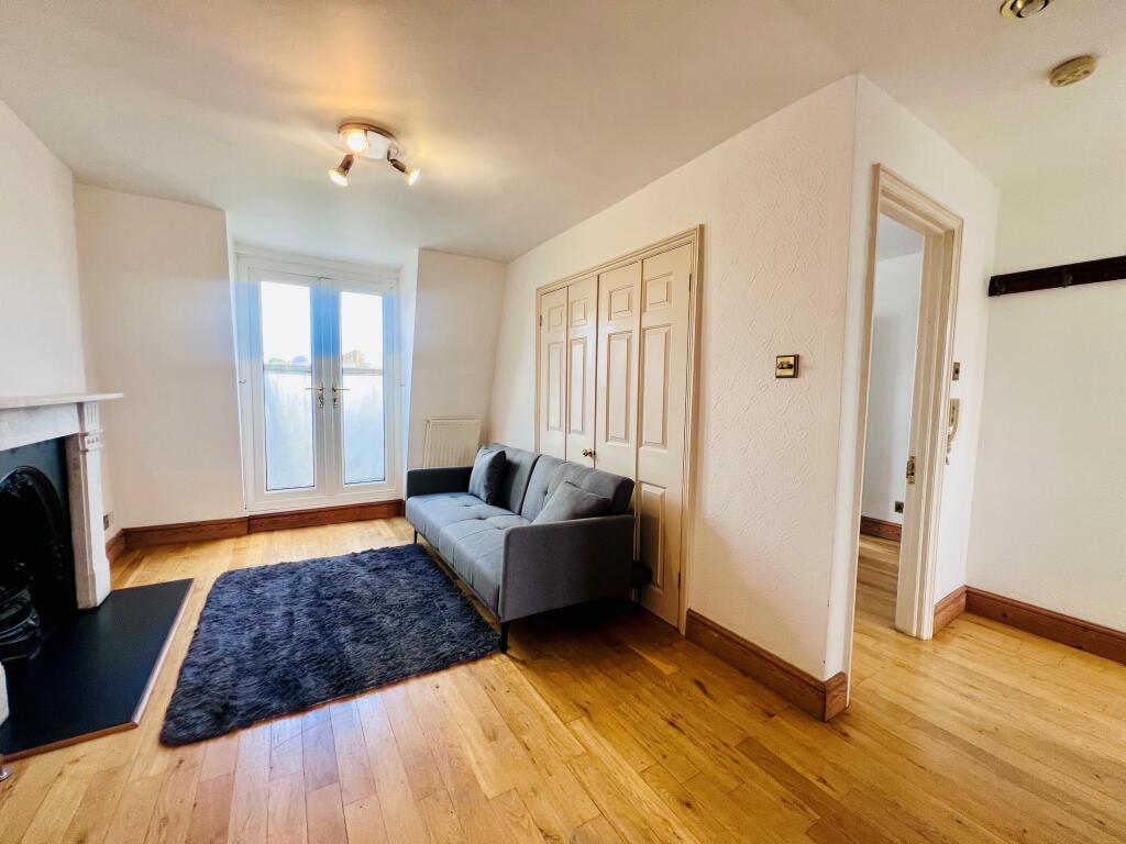Apartment in London - View 5