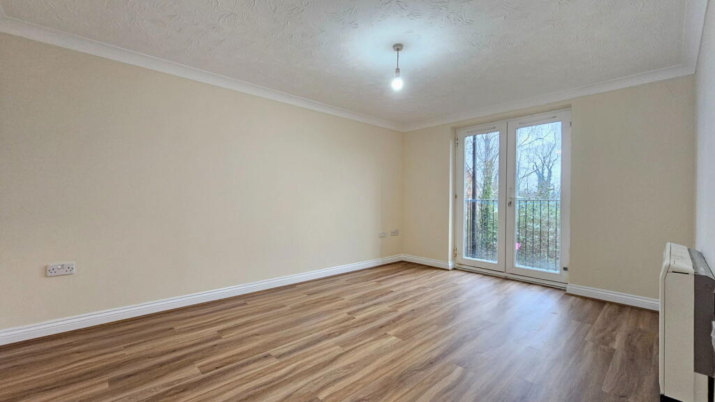 Apartment in Newbury, East Fields, Speenhamland - View 2
