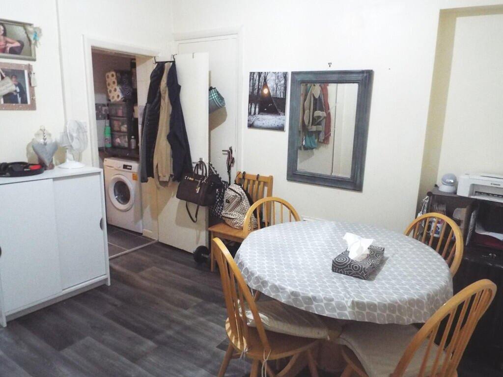 House in Hull - View 3