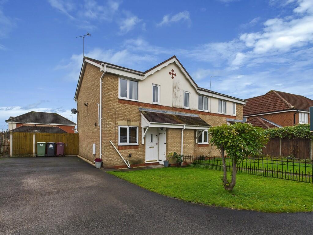 2-bed terraced on Old Quarry Close, Barlborough Links, £180,000