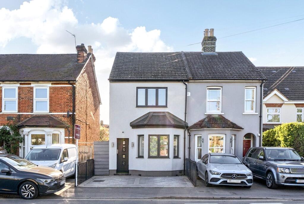 Main image of property: Chertsey Road, Addlestone, KT15