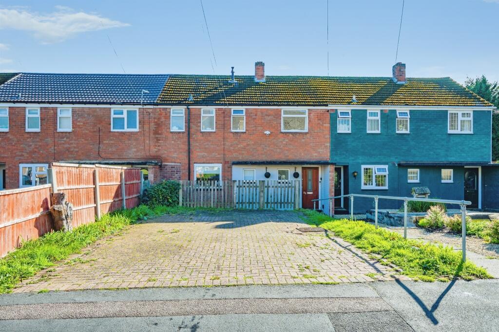 3-bed terraced on Greencroft, Lichfield, £220,000