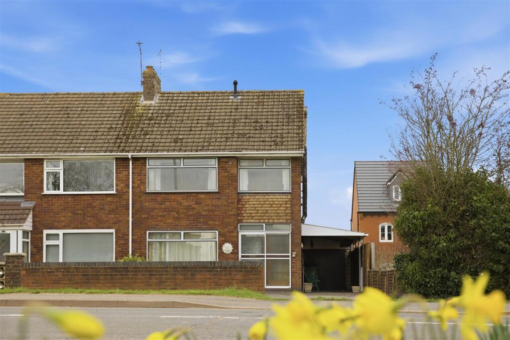 Main image of property: Rugby Road, Cubbington, Leamington Spa